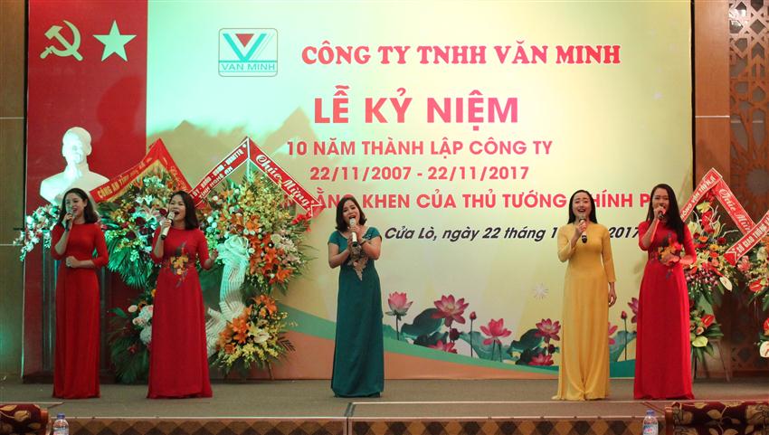 Văn nghệ chào mừng