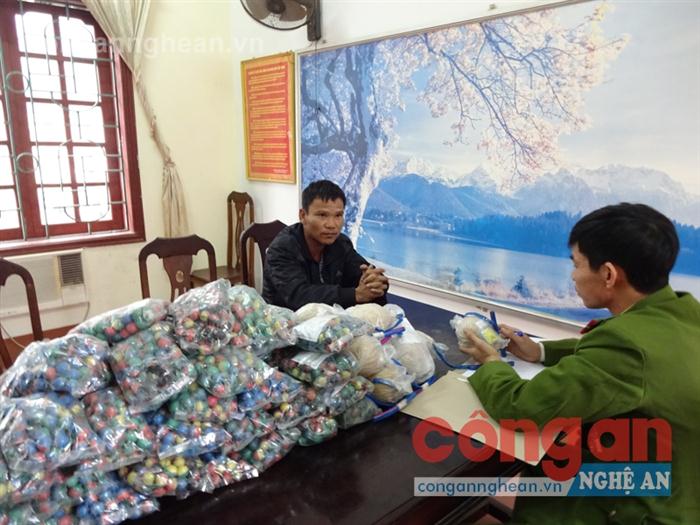 Tàng trữ pháo trái phép