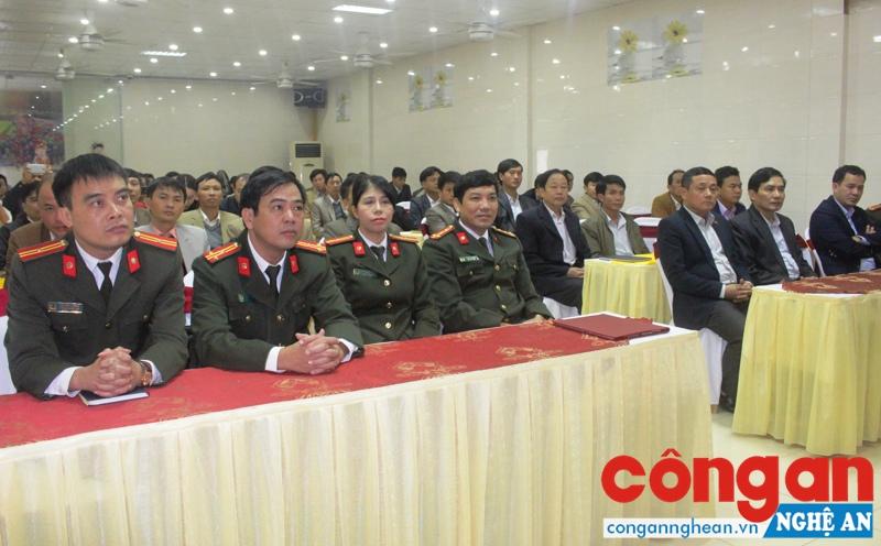 'Tập huấn bồi dưỡng kiến thức QLNN về ANTT cho cán bộ các xã, phường, thị trấn vùng giáo' năm 2017