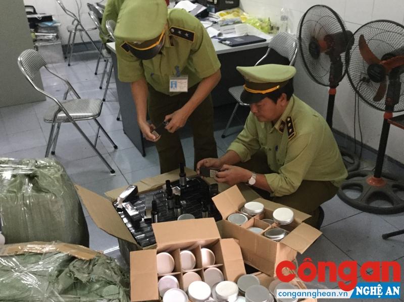 Tăng cường xử lý hàng giả, hàng nhái, hàng kém chất lượng dịp cuối năm