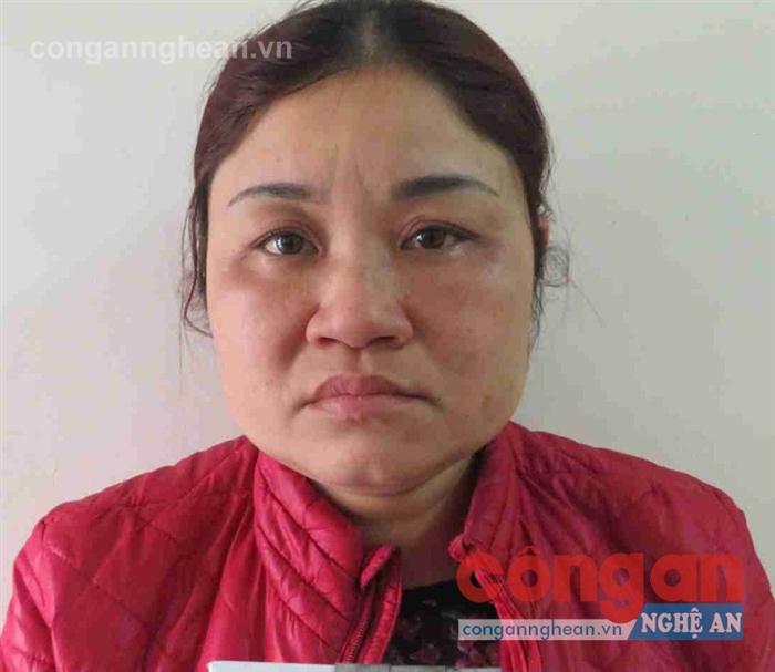 Bắt 'nữ quái' lừa xin việc chiếm đoạt tài sản
