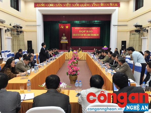 Toàn cảnh buồi họp báo