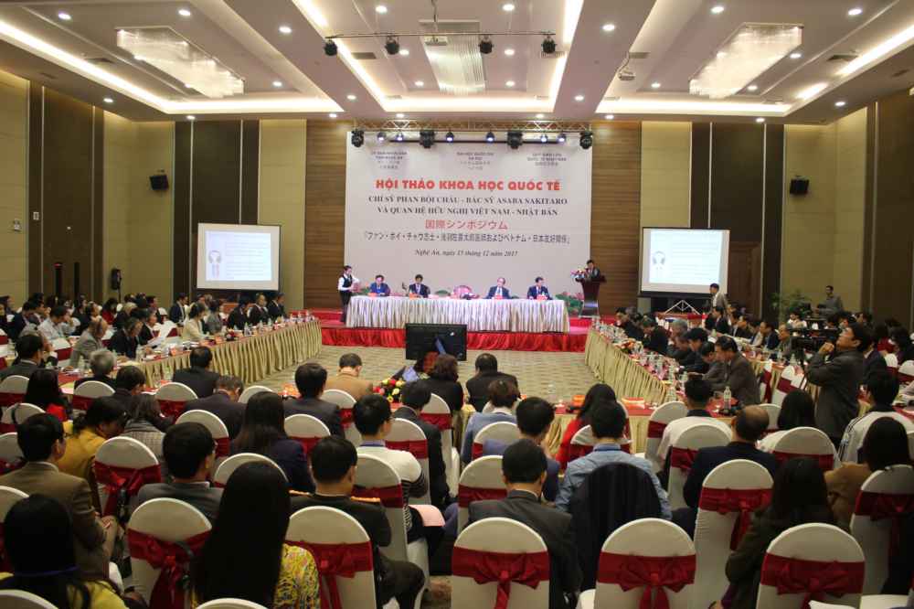Hội thảo được tổ chức trang trọng và nồng ấm