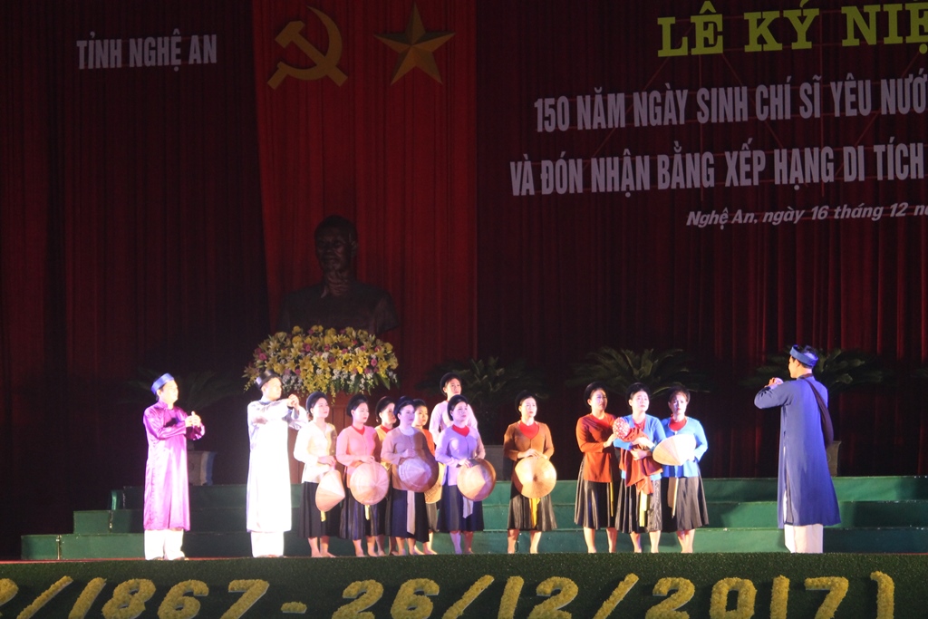 Chương trình nghệ thuật gồm 3 phần tái hiện cuộc đời, quá trình hoạt động cách mạng của Phan Bội Châu