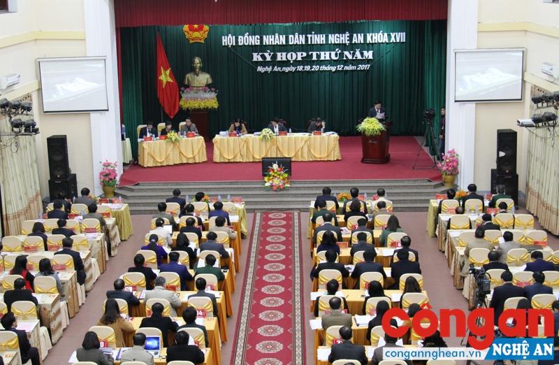 Quang cảnh Kỳ họp thứ 5, HĐND tỉnh khóa XVII