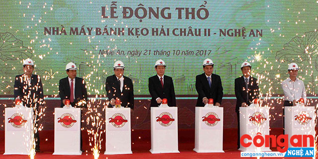 Phó Thủ tướng Chính phủ Vương Đình Huệ cùng lãnh đạo các bộ, ngành và tỉnh Nghệ An dự lễ động thổ Nhà máy Bánh kẹo Hải Châu II - Nghệ An tại TX Hoàng Mai