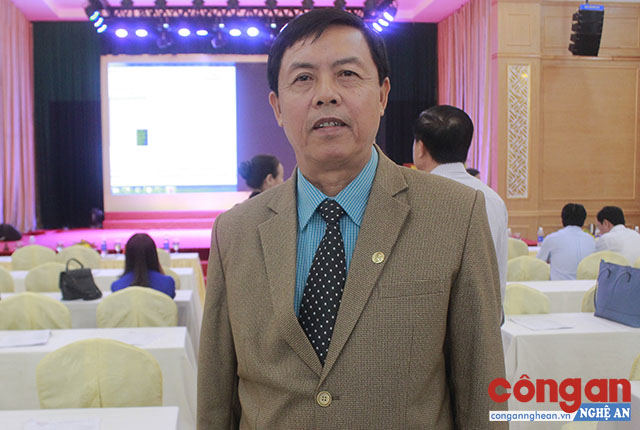 Ông Lương Khăm Niên, Trưởng ban Công tác mặt trận khối Hòa Tây, thị trấn Hòa Bình, huyện Tương Dương - điển hình Trưởng ban Công tác mặt trận giỏi