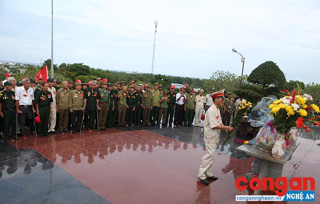 Tiếp lửa truyền thống cho thế hệ trẻ