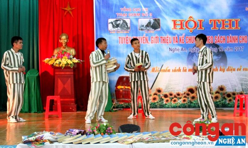 Một hoạt cảnh giới thiệu, kể chuyện theo sách tại Hội thi