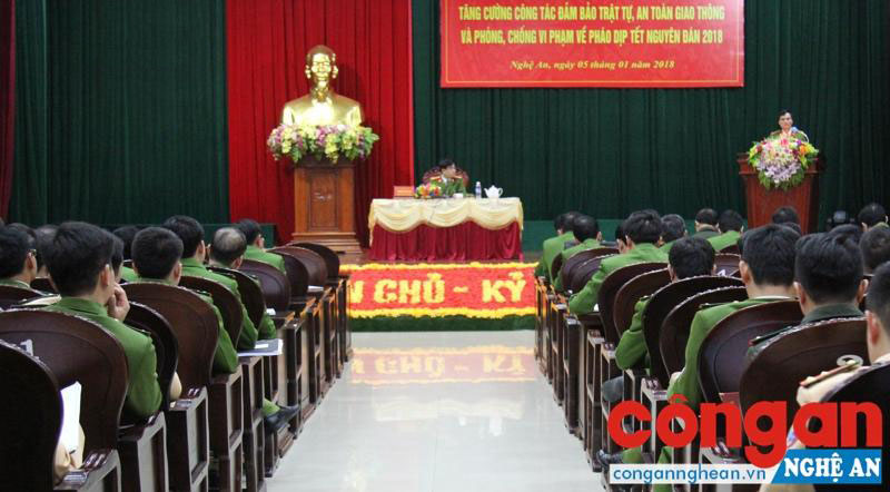 Toàn cảnh Hội nghị.