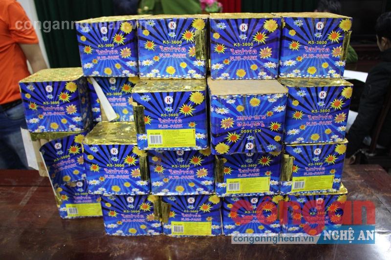 30 cối pháo trọng lượng gần 40kg
