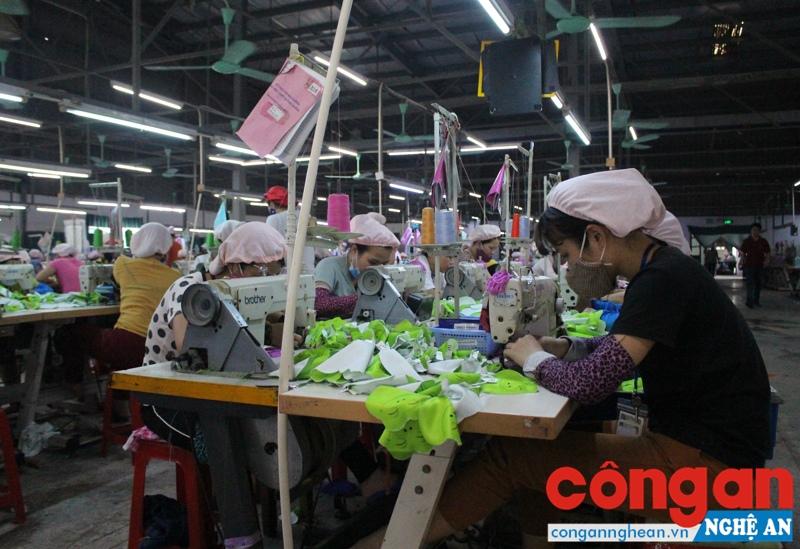 Chú trọng phát triển công nghiệp trở thành 'mũi nhọn' kinh tế