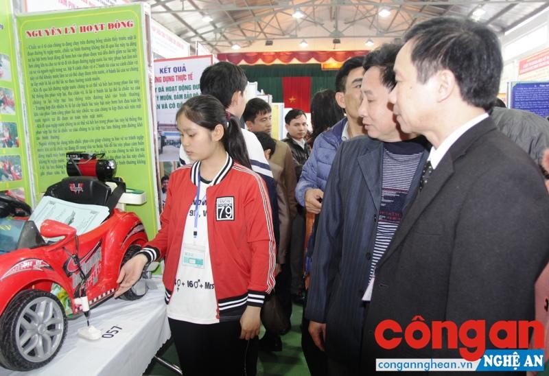 Tiếp lửa, khơi dậy niềm đam mê, sáng tạo cho thế hệ trẻ
