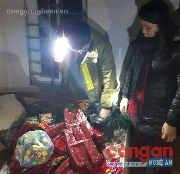 Bắt đối tượng tàng trữ 20kg pháo