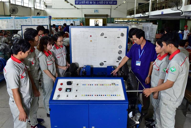 Bức tranh lao động Nghệ An năm 2017: Nhiều mảng sáng