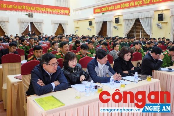 Các đại biểu tham dự Hội nghị Tổng kết QP-AN 