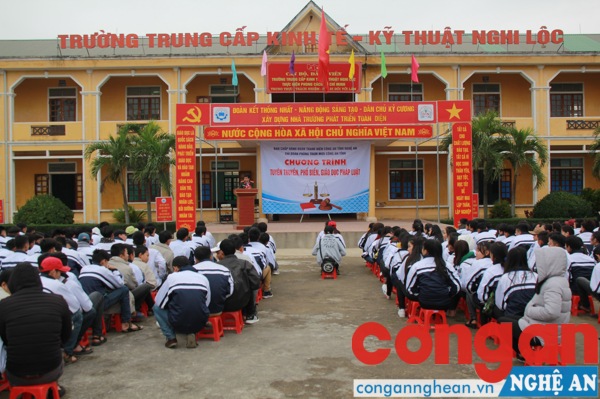 Toàn cảnh buổi tuyên truyền
