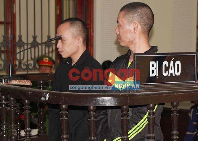  Chỉ vì thiếu hiểu biết mà 2 chú cháu Dìa và Lỳ đã mua nhu yếu phẩm đổi lấy thuốc phiện sang Việt Nam bán kiếm lời