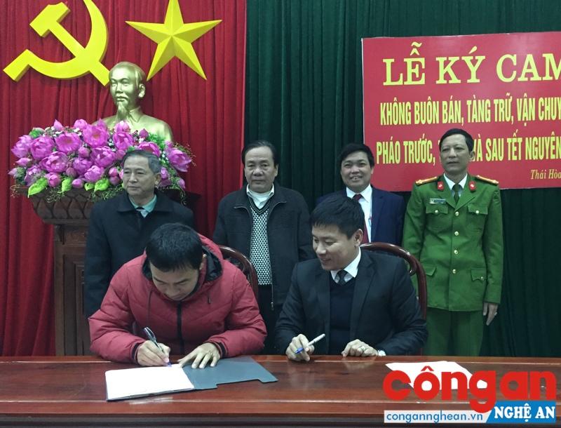 Tổ chức ký cam kết không mua bán, tàng trữ và sử dụng các loại pháo