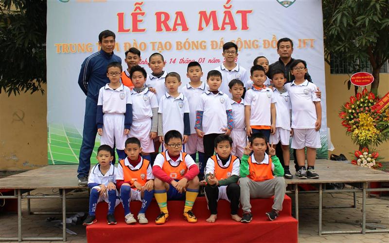 Khai trương Trung tâm Đào tạo Bóng đá Cộng đồng JFT đầu tiên tại Nghệ An
