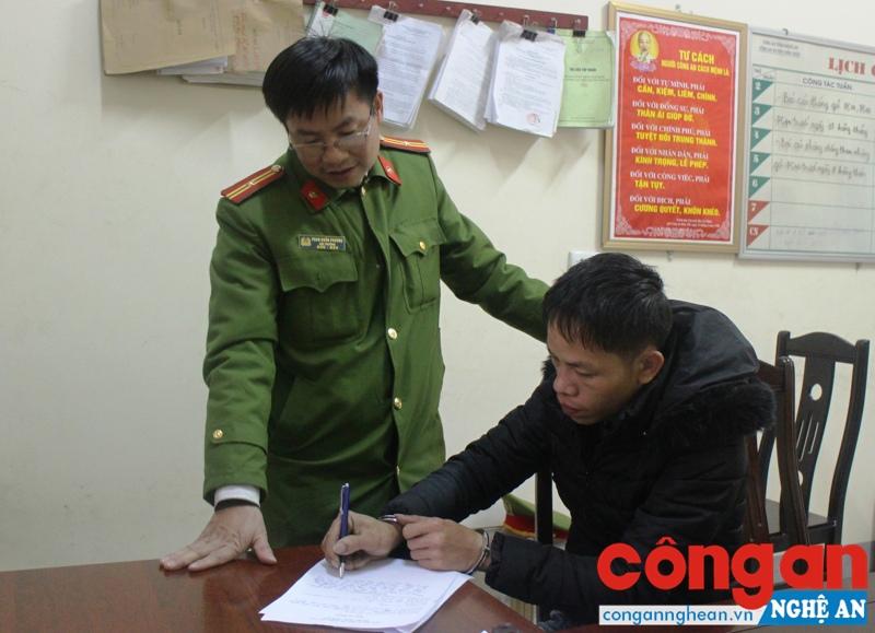 Đối tượng Lương Văn Phương tại cơ quan CSĐT Công an huyện Diễn Châu