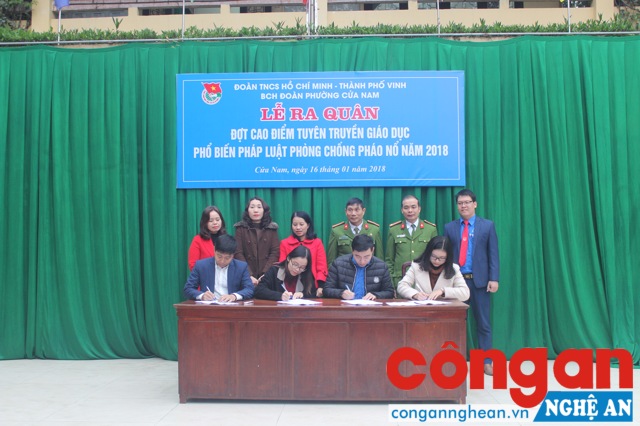 Bí thư các chi đoàn thuộc phường Cửa Nam ký cam kết