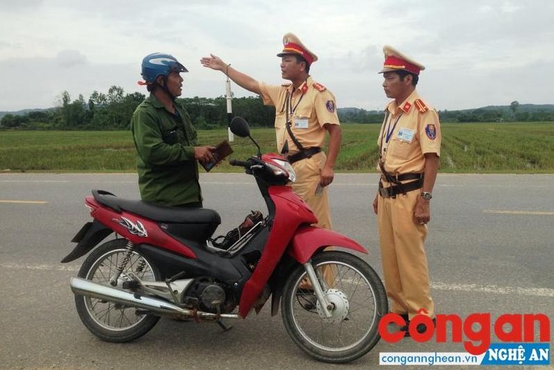 Thông báo vi phạm về nơi cán bộ, đảng viên công tác, sinh hoạt