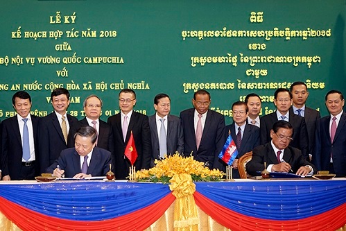 Hội đàm cấp cao Bộ Công an Việt Nam và Bộ Nội vụ Campuchia