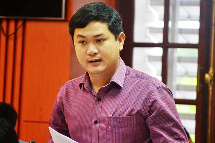 Ông Hoài Bảo từng học Đại học Kinh tế Đà Nẵng, chuyên ngành Tài chính tín dụng, sau đó học thạc sĩ chuyên ngành Quản trị tài chính và chiến lược tại trường Claremont Graduate University (Hoa Kỳ) (Ảnh: Tuổi Trẻ)