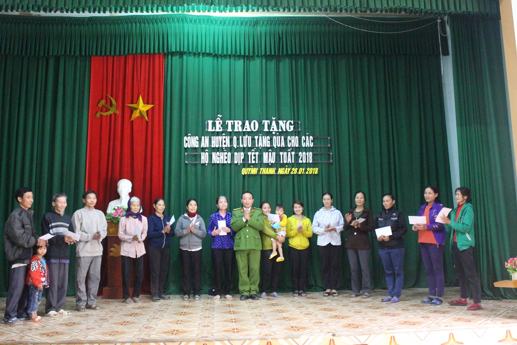 Công an huyện Quỳnh Lưu: Mang Tết ấm đến cho người nghèo