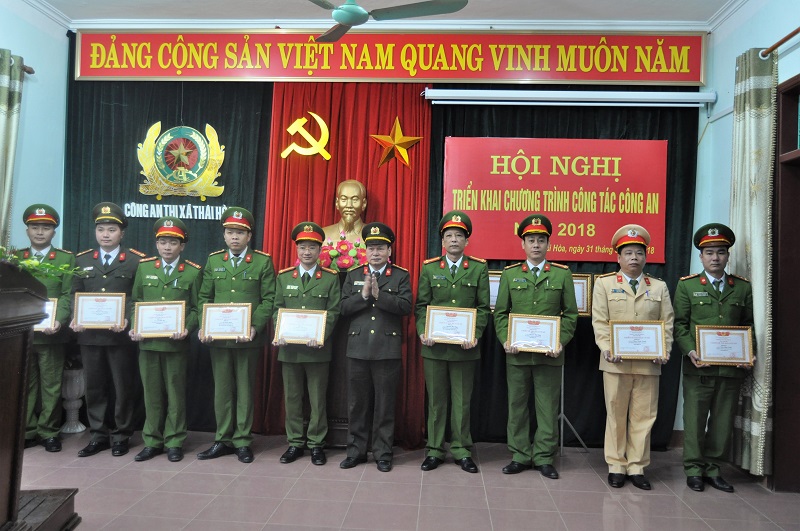 Công an TX Thái Hòa: Triển khai công tác năm 2018