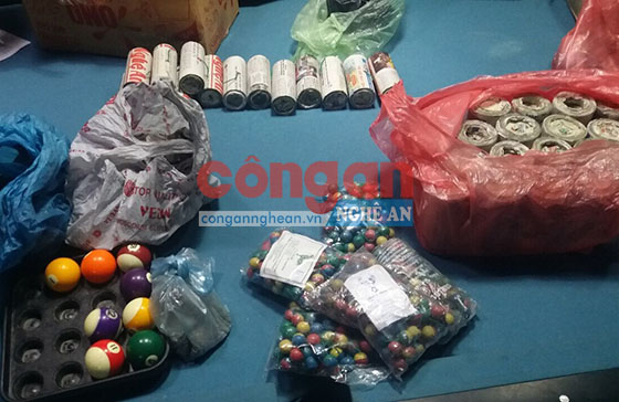 Số pháo thu giữ tại nhà đối tượng