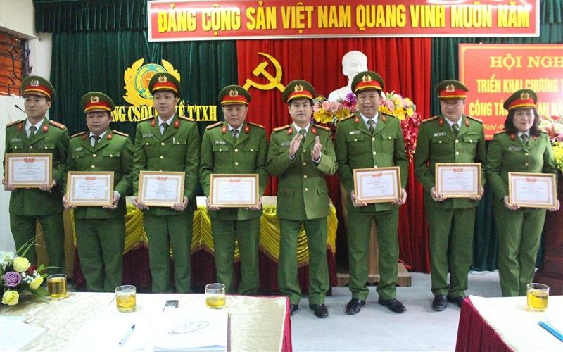 Phòng CSQLHC về TTXH triển khai công tác năm 2018