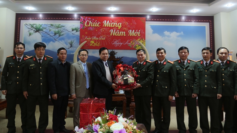Công an tỉnh Bôlykhămxay (Lào) chúc Tết Công an tỉnh Nghệ An