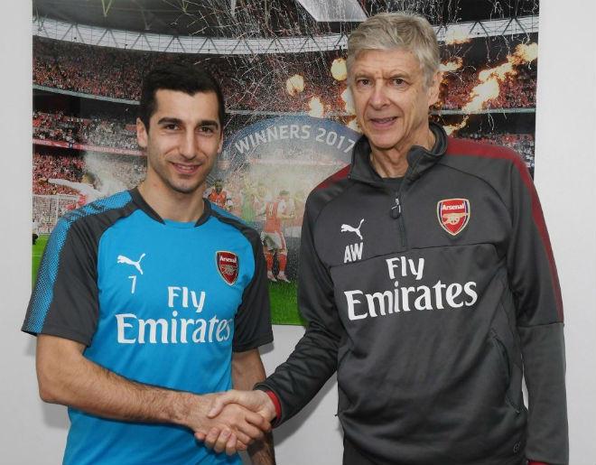 HLV Wenger có Mkhitaryan thay Sanchez