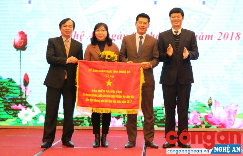 Triển khai công tác bảo hiểm xã hội, bảo hiểm y tế năm 2018