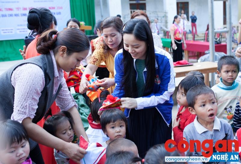 Tết vì người nghèo: Lan tỏa nghĩa tình