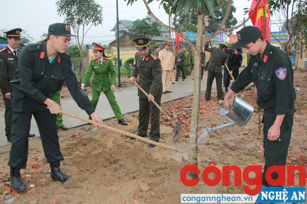 Công an Nghệ An phát động Tết trồng cây – đời đời nhớ ơn Bác