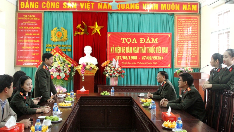 Báo Công an Nghệ An chúc mừng Lãnh đạo, cán bộ chiến sỹ Bệnh viện Công an tỉnh.