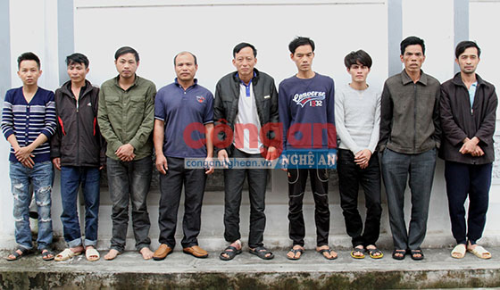 Bắt giữ nhóm đối tượng đánh bạc
