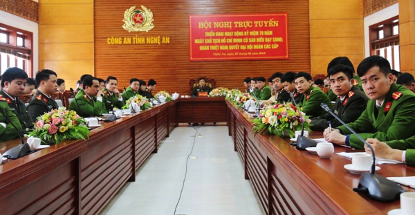 Toàn cảnh hội nghị trực tuyến