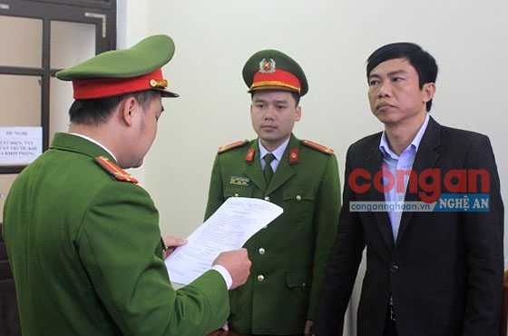Khởi tố kế toán xã lập hồ sơ khống rút tiền ngân sách