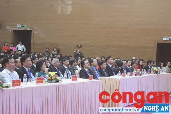 Các đại biểu tham dự 