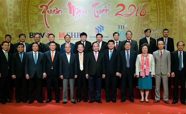 Thủ tướng cùng các đại biểu dự hội nghị. - Ảnh: VGP/Quang Hiếu