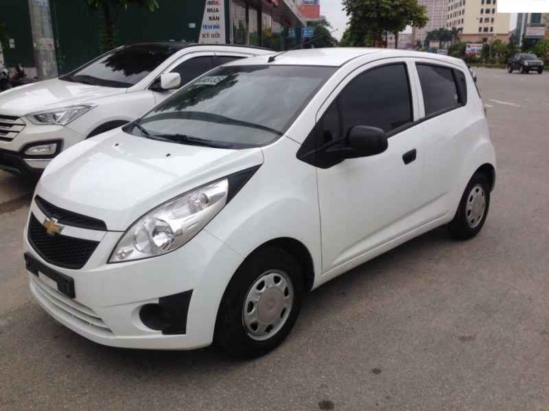 Chevrolet Spark Van 2012 được bố trí hợp lý, không gian nội thất bên trong rộng rãi thoải mái. Ảnh: Banotore