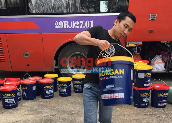 Phát hiện hơn 2.000 lít dầu nhớt không rõ nguồn gốc