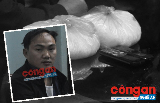 Bắt quả tang đối tượng vận chuyển 2,5 kg ma túy đá