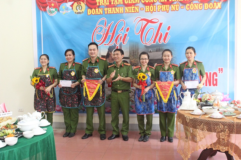 2 đội thi đến từ Đội Tham mưu giành giải nhì của Hội thi