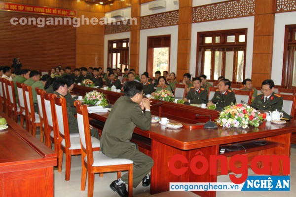 Toàn cảnh buổi tọa đàm