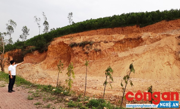 Ngang nhiên khai thác đất bên cạnh Khu di tích lịch sử Truông Bồn
